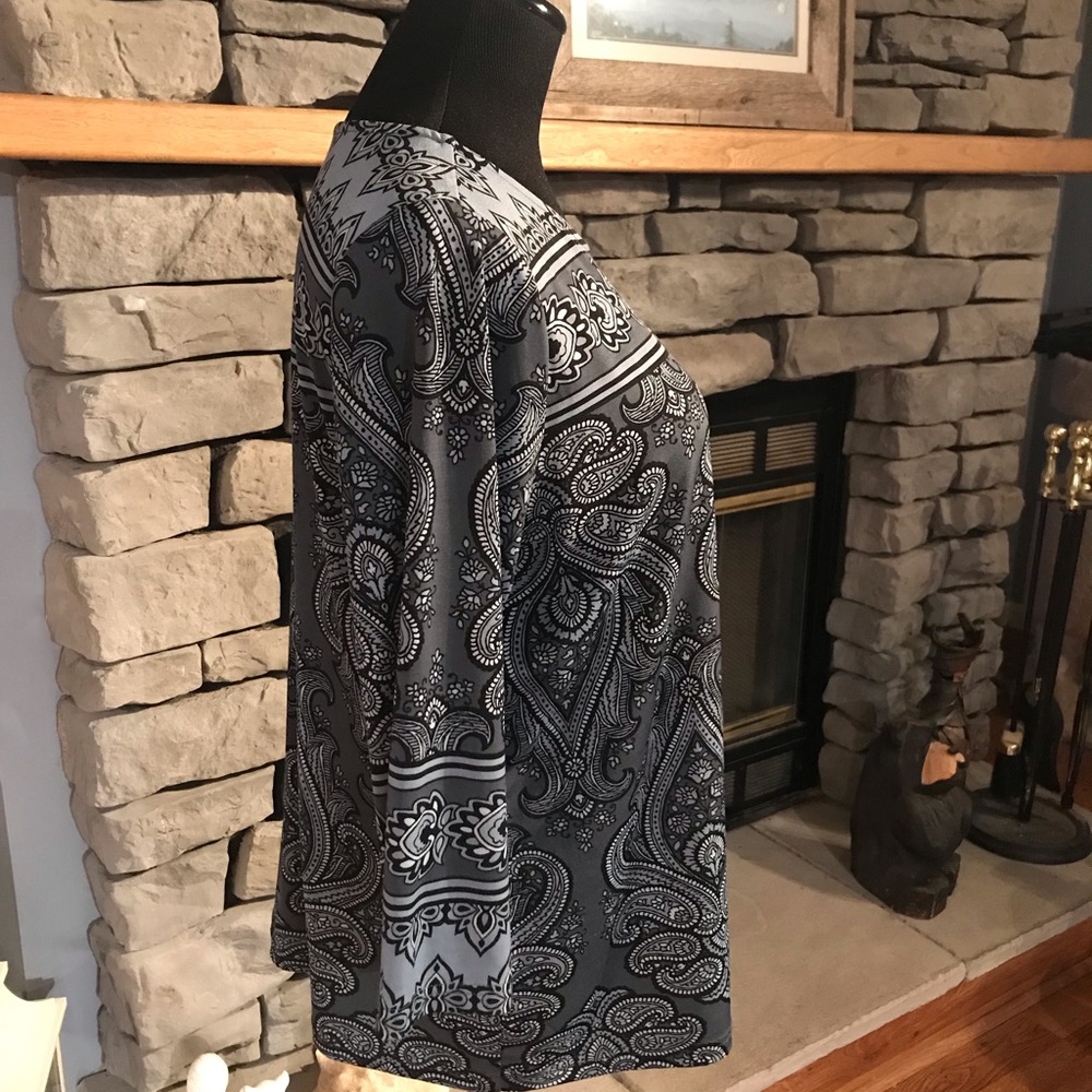 Bob Mackie 3/4 Sleeve Top size medium - Picture 2 of 5